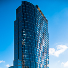  Hình ảnh thu nhỏ của cửa khoang thang máy mở tại Constellation Place , Century City, California